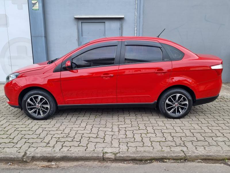 FIAT - GRAND SIENA - 2016/2016 - Vermelha - R$ 45.900,00