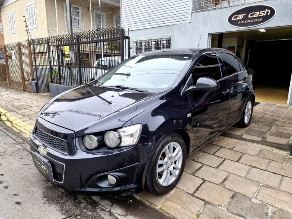 CHEVROLET - SONIC - 2013/2013 - Preta - R$ 42.900,00