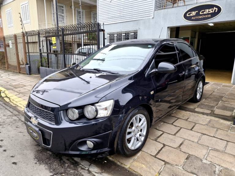 CHEVROLET - SONIC - 2013/2013 - Preta - R$ 42.900,00