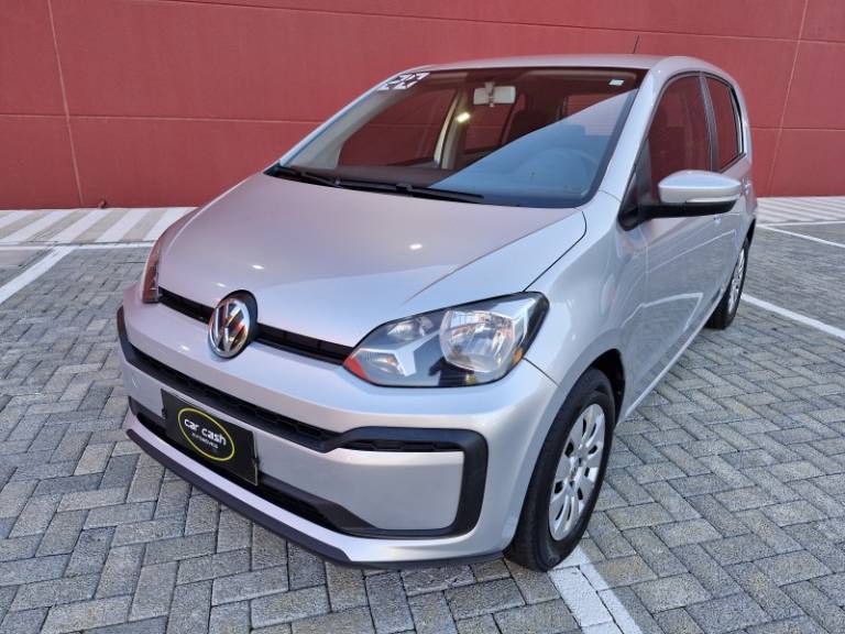 VOLKSWAGEN - UP - 2020/2020 - Prata - R$ 47.900,00