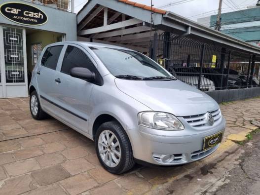 VOLKSWAGEN - FOX - 2006/2006 - Prata - R$ 26.900,00