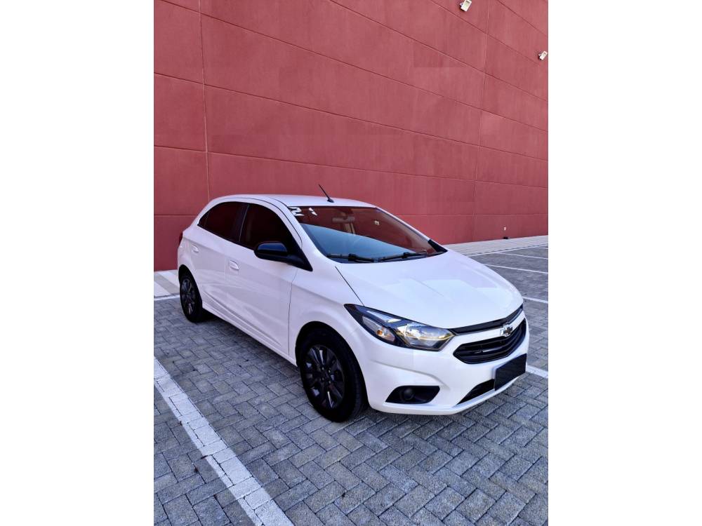 CHEVROLET - ONIX - 2021/2021 - Branca - R$ 62.900,00