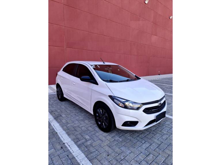 CHEVROLET - ONIX - 2021/2021 - Branca - R$ 62.900,00