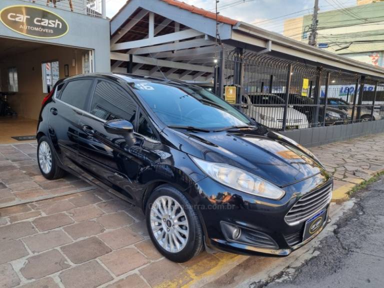 FORD - FIESTA - 2016/2016 - Preta - R$ 55.900,00