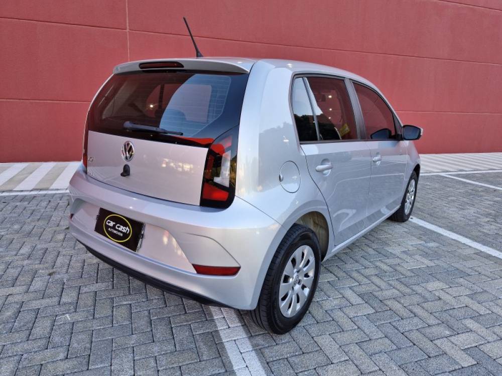 VOLKSWAGEN - UP - 2020/2020 - Prata - R$ 47.900,00